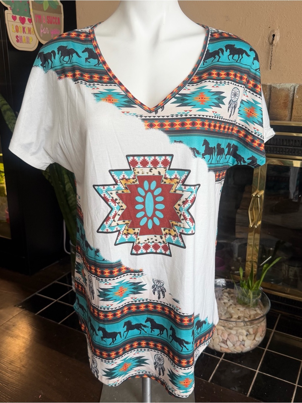 Boho Aztec V-Neck Women’s Top size L in White and Teal